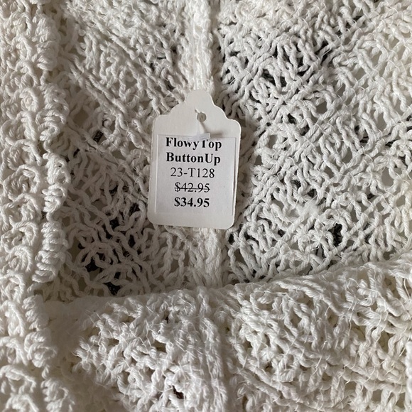 Button up shirt - Picture 2 of 4